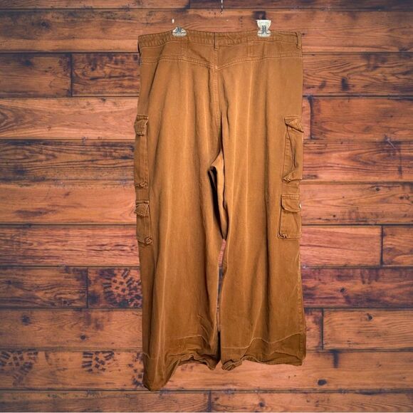 Fashion Nova Tan Cargo Wide Leg Pants Size 22 - Picture 2 of 6